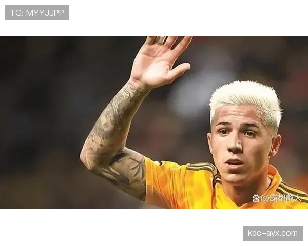 恩佐·费尔南德斯训练完直接去夜店蹦到凌晨？这自律人设有点绷不住啊